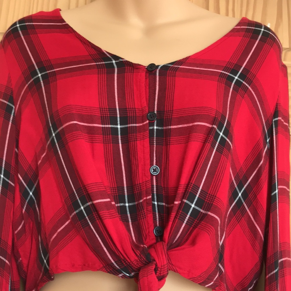 Wild Fable plaid crop blouse Sz Medium